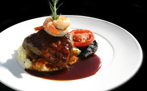 Aquarius Seafood Restaurant - Redcliffe Tourism 3