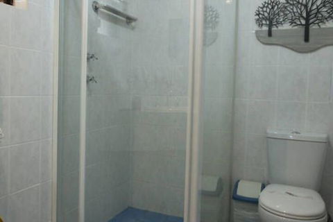 Hilltops Retreat Motor Inn - Redcliffe Tourism 5