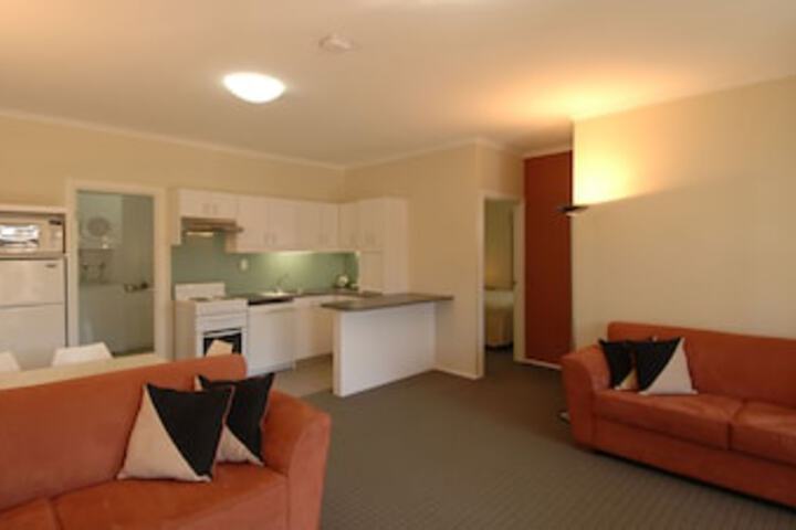  Redcliffe Tourism