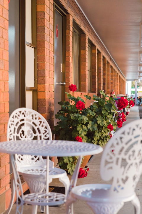 Country Pathfinder Motor Inn - Redcliffe Tourism 0