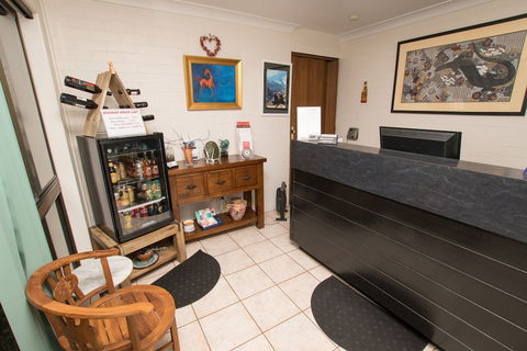 Country Pathfinder Motor Inn - Redcliffe Tourism 6
