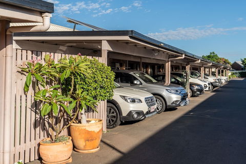 Country Pathfinder Motor Inn - Redcliffe Tourism 5