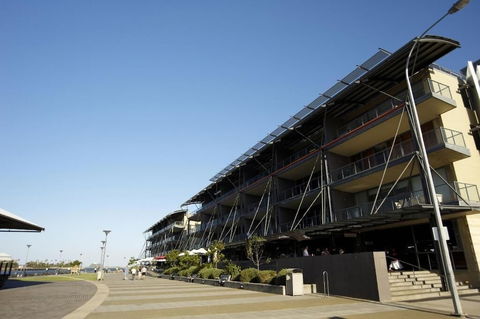 Quest Newcastle - Redcliffe Tourism 0