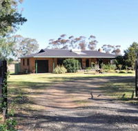 Talga Vines Vineyard Escape - Redcliffe Tourism