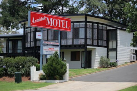 Armidale Motel - Redcliffe Tourism 0