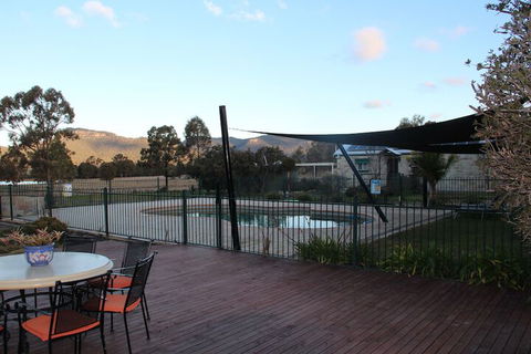 Starline Alpacas Farmstay Resort - Redcliffe Tourism 4