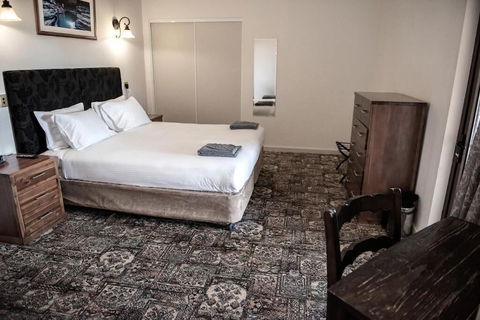 The Esplanade Hotel Port Hedland - Redcliffe Tourism 6