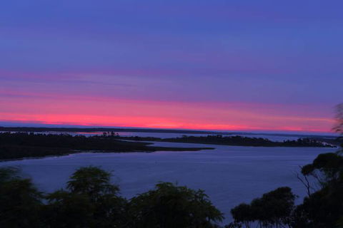 Absolute Lakes Entrance - Redcliffe Tourism 2