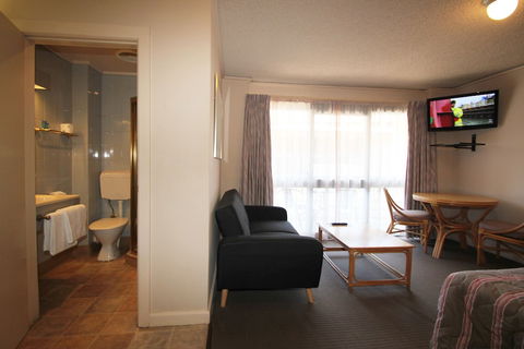 Beaumaris Bay Motel - Redcliffe Tourism 0