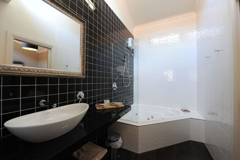 Alexandra Place - Redcliffe Tourism 2