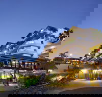 at Water's Edge Resort - Redcliffe Tourism