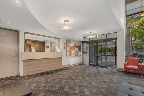 Airport International Hotel Brisbane - Redcliffe Tourism 1