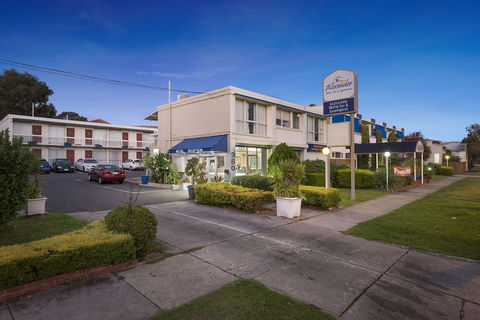 Alexander Motor Inn & Apartments - Redcliffe Tourism 1