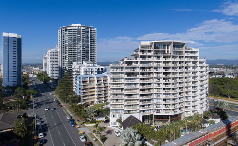 Broadbeach Savannah Hotel & Resort - Redcliffe Tourism 5