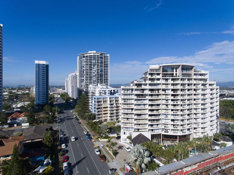 Broadbeach Savannah Hotel & Resort - Redcliffe Tourism 3