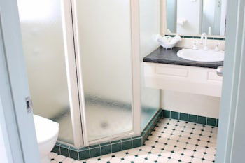 Elite Motor Inn - Redcliffe Tourism 5