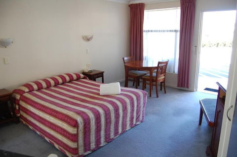 Elite Motor Inn - Redcliffe Tourism 2