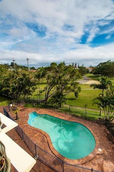 Bombora Resort - Redcliffe Tourism 3