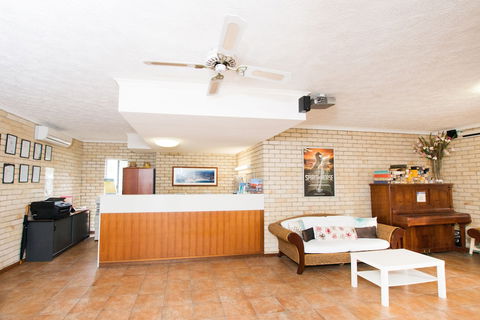 Bombora Resort - Redcliffe Tourism 6