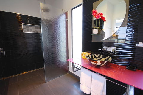 Horizon Deluxe Apartments - Redcliffe Tourism 5