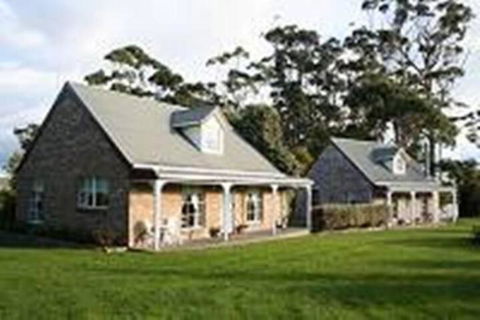 Rosebank Cottage Collection - Redcliffe Tourism 2