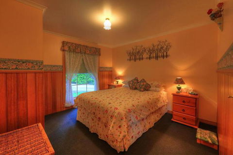 Rosebank Cottage Collection - Redcliffe Tourism 6