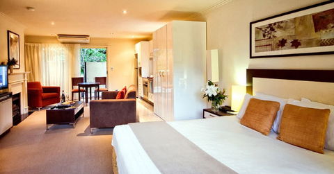 Falls Mountain Retreat - Redcliffe Tourism 3