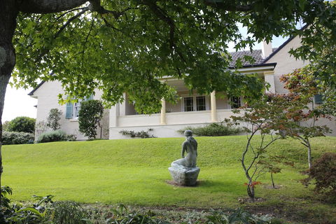 Silvermere - Redcliffe Tourism 0