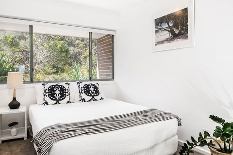A Perfect Stay - 11 James Cook Apartments - Redcliffe Tourism 6