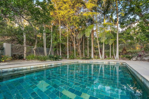 A Perfect Stay - 11 James Cook Apartments - Redcliffe Tourism 4