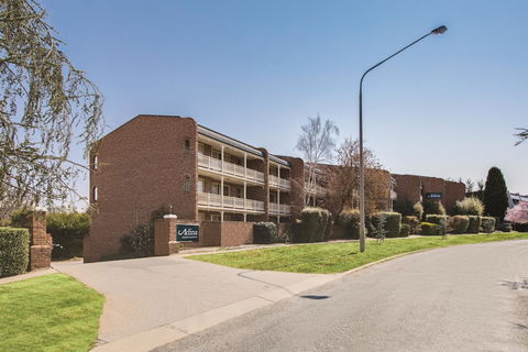 Adina Serviced Apartments Canberra Kingston - Redcliffe Tourism 0