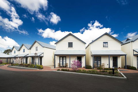 The Studio By Haus - Redcliffe Tourism 1