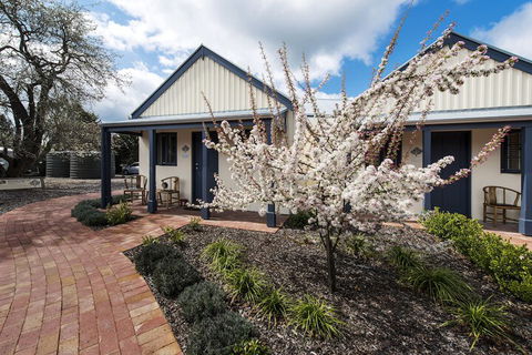 The Studio By Haus - Redcliffe Tourism 2