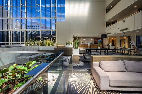 Crowne Plaza Canberra, An IHG Hotel - Redcliffe Tourism 3