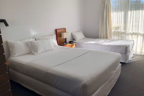 Matador Motor Inn - Redcliffe Tourism 0