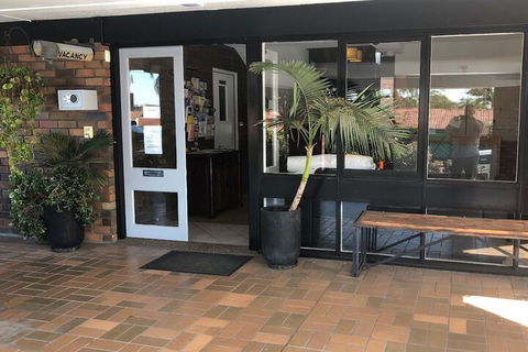 Matador Motor Inn - Redcliffe Tourism 1