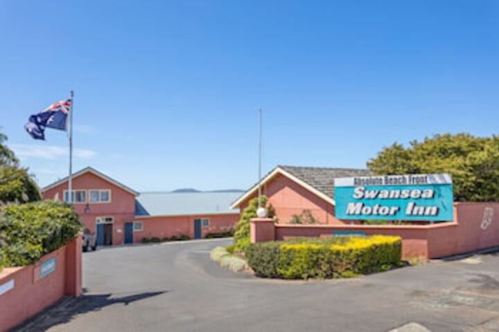  Redcliffe Tourism