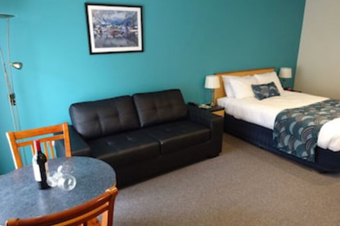 Victoria Lodge Motor Inn & Apartments - Redcliffe Tourism 0