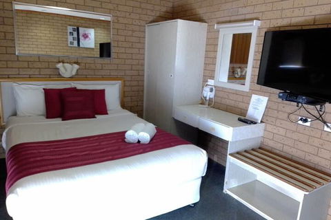 Country Home Motor Inn - Redcliffe Tourism 5