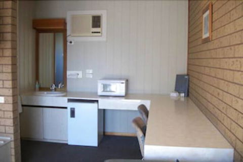 Country Home Motor Inn - Redcliffe Tourism 6