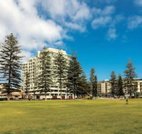 Oaks Glenelg Liberty Suites - Redcliffe Tourism