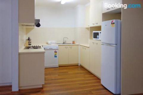 Kingston Terrace Apartments - Redcliffe Tourism 3