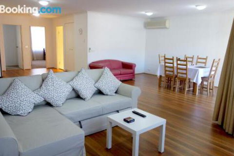 Kingston Terrace Apartments - Redcliffe Tourism 4