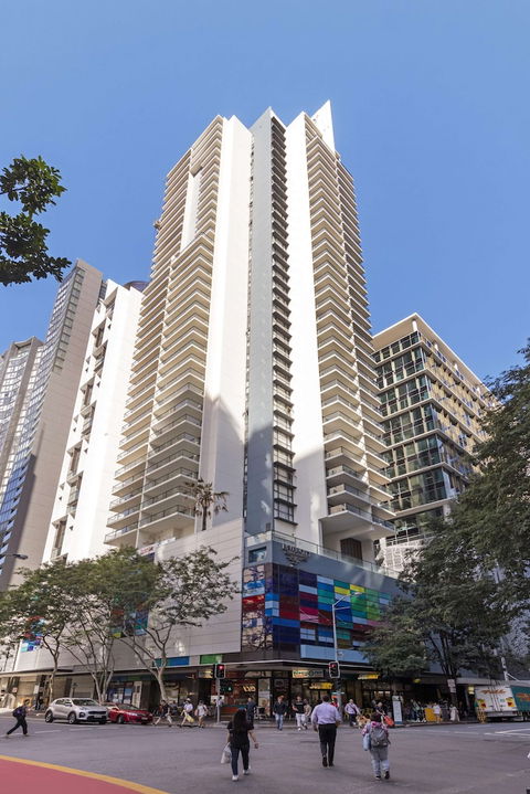 IStay River City Brisbane - Redcliffe Tourism 0
