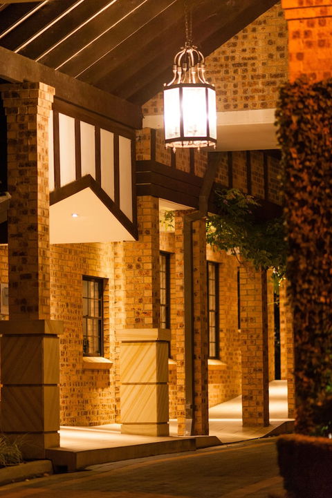 Grand Mercure The Hills Lodge - Redcliffe Tourism 1