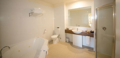 Links Lady Bay Resort - Redcliffe Tourism 5