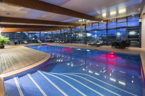 Novotel Canberra - Redcliffe Tourism 6