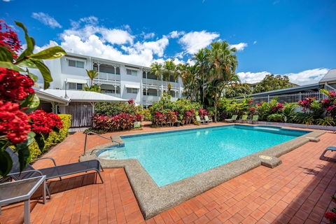City Terraces Cairns - Redcliffe Tourism 3
