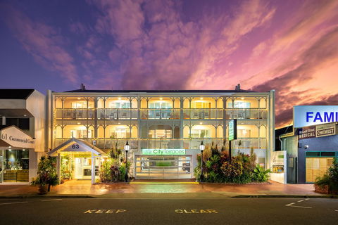 City Terraces Cairns - Redcliffe Tourism 0