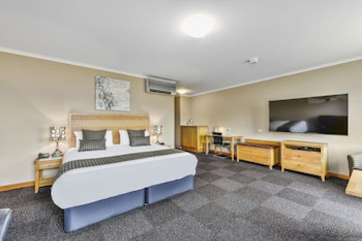  Redcliffe Tourism